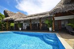 Jolie villa avec piscine et bungalows
