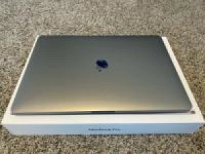 59152 - (2017) Apple Macbook Pro 15-Inch 3.1 GHz Intel Core i7, 16GB, 2TB Touchbar
