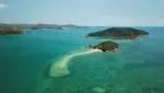 Une belle île à vendre avec plage privée